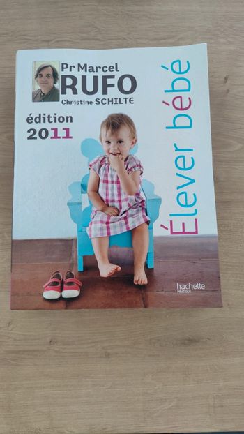 Livre "Élever bébé"