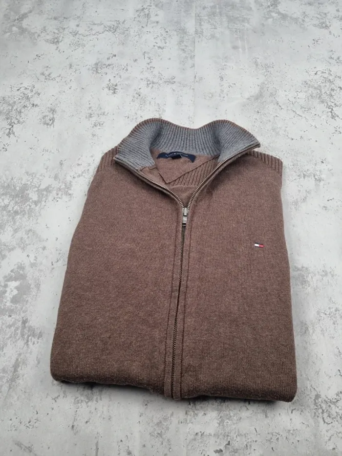 Pull zippé Tommy Hilfiger marron L Hommes (mesures en photos) - photo numéro 2