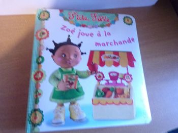 Livre P'tite Fille Zoé joue à la marchande Fleurus