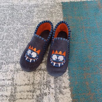 Chaussons taille 32 Isotoner