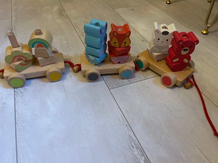 Lot puzzle djeco et petit train à tirer - photo numéro 7