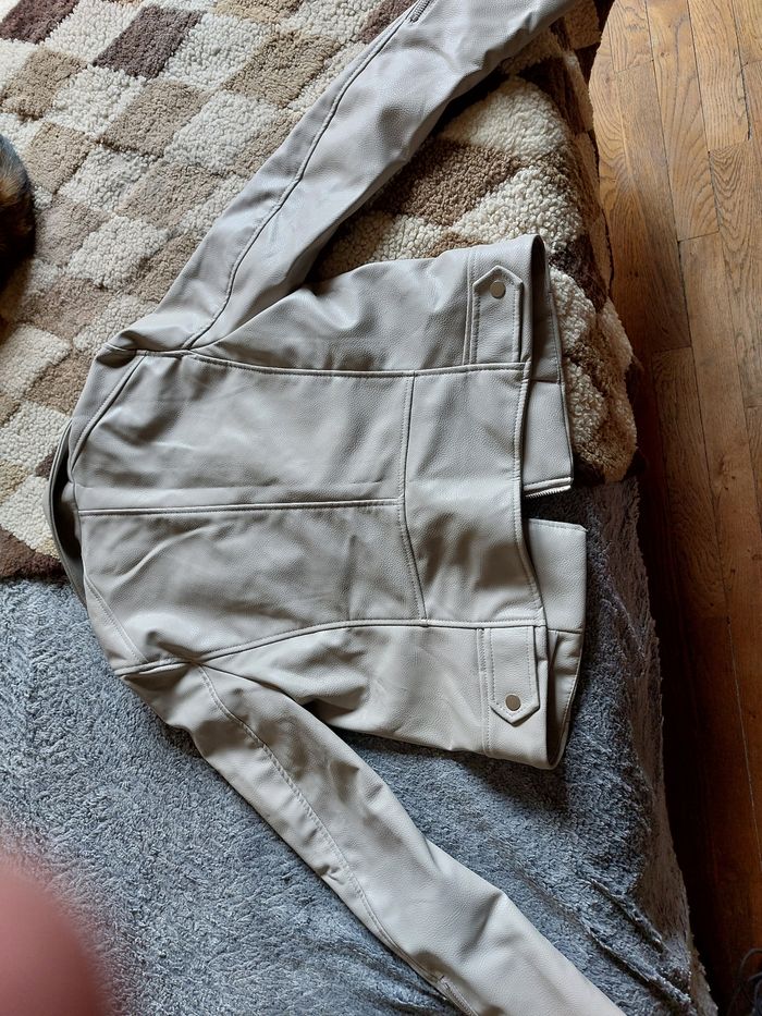 Perfecto simili cuir ecru t36 h et m - photo numéro 2