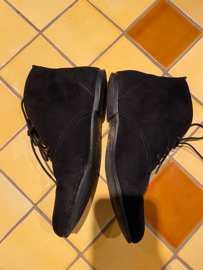 Bottine noir talon plat suédine - photo numéro 4