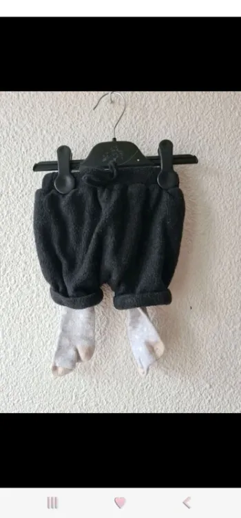 short noire et collant gris Kiabi