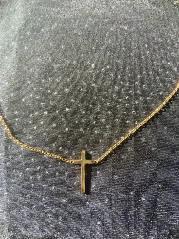 Collier doré croix inoxydable