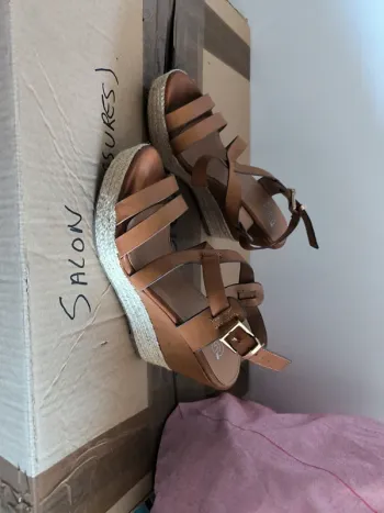 Chaussures compensées