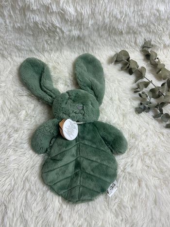 Doudou lapin vert OB design