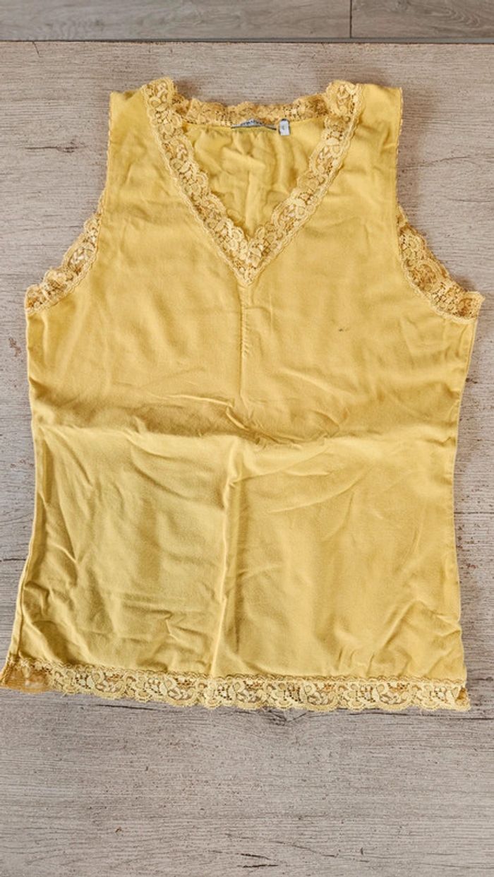 Débardeur jaune avec dentelle, élastique, D'Auvry Exclusive, L, peu mis - photo numéro 3