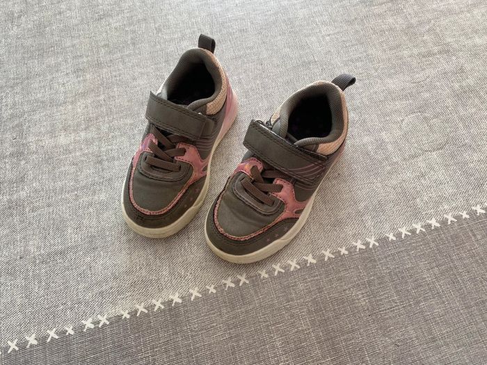 Baskets fille lumière taille 24