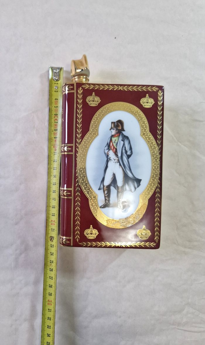 Bouteille de Cognac  , Bicentenaire de l'empereur Napoléon  , Porcelaine - photo numéro 8