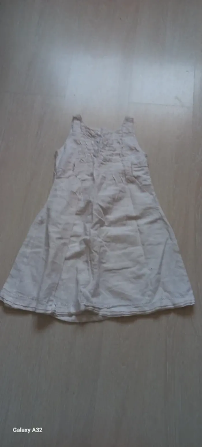 Lot 2 jupes et 7 robes - photo numéro 4