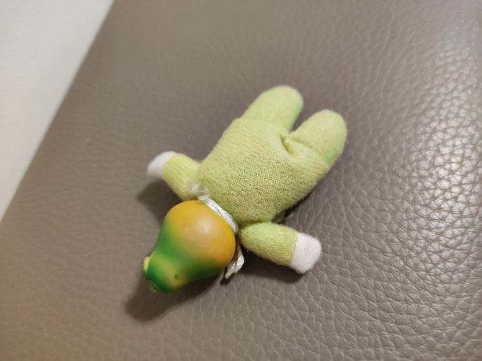 mini poupée bébé poire rare - photo numéro 3