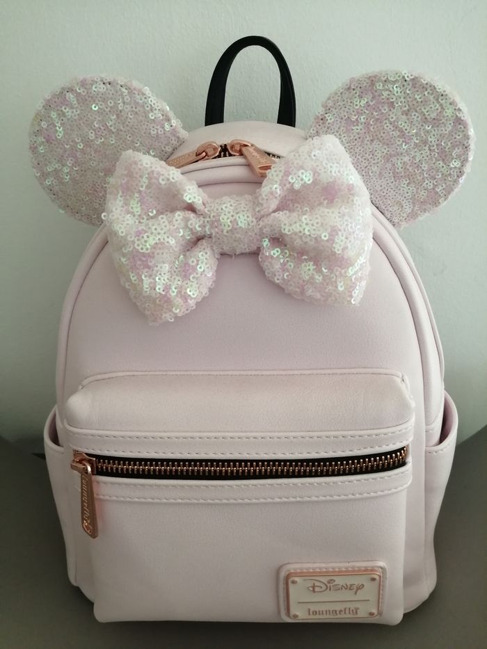 Loungefly holographic figural rose sequin - photo numéro 1