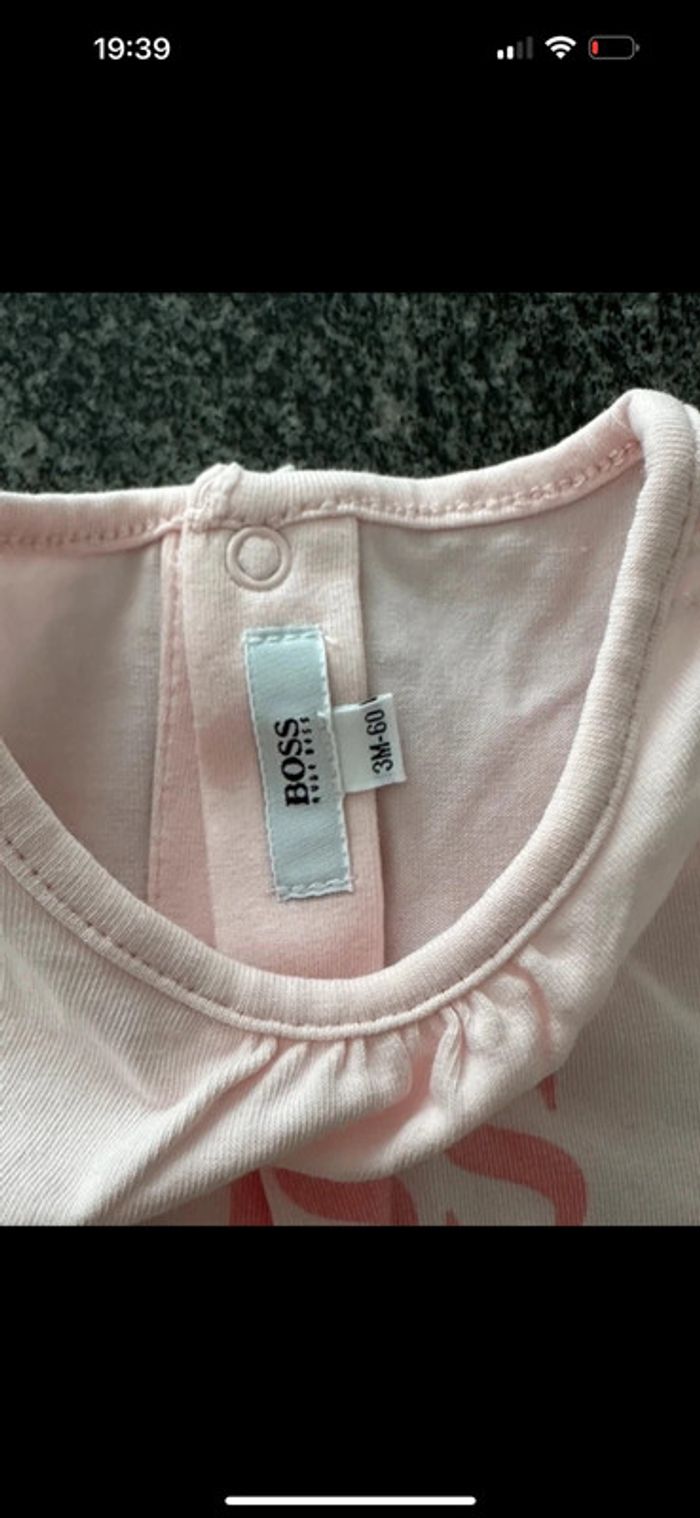 Combi short fille 3 mois Hugo Boss, portée une seule fois. - photo numéro 3