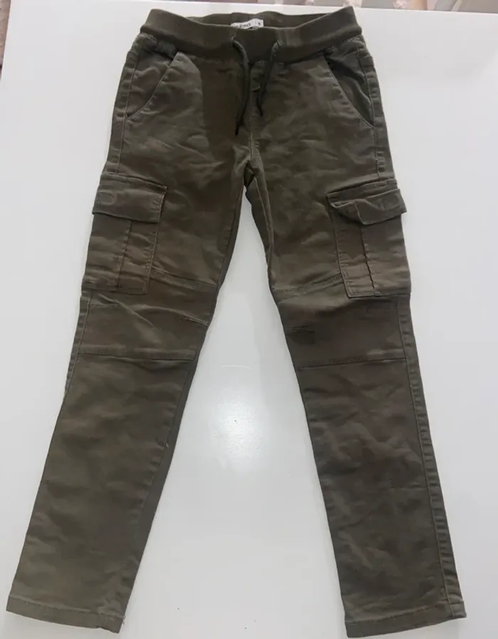 Jeans vert à capuche