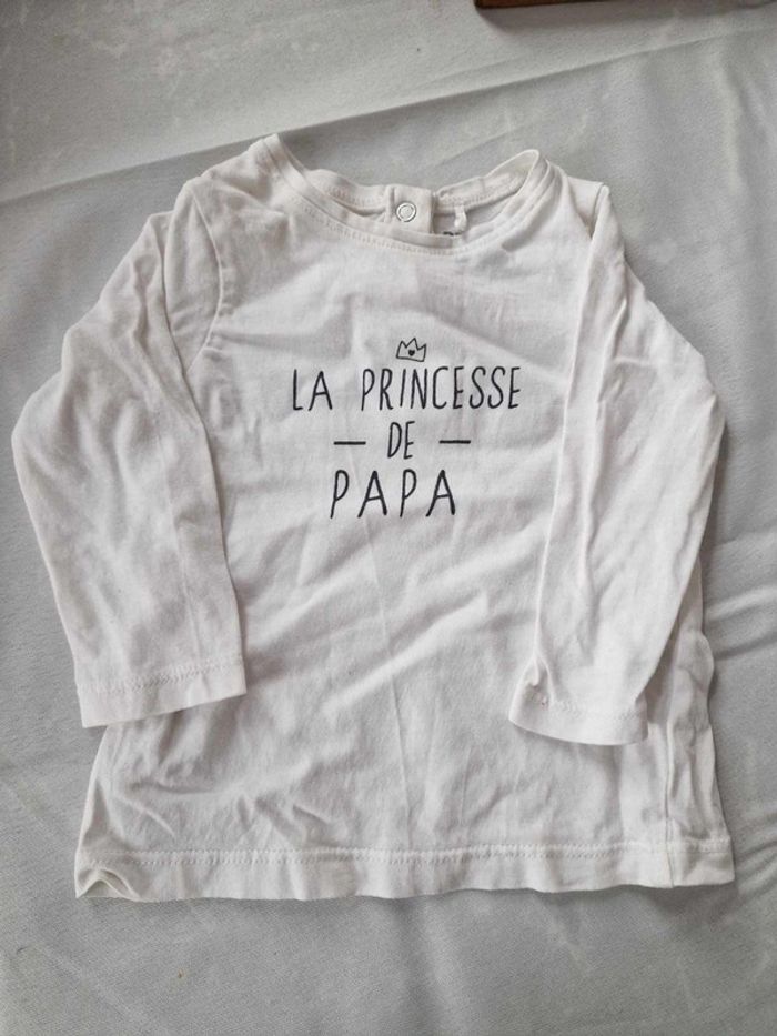 T-shirt la princesse de papa taille 6 mois