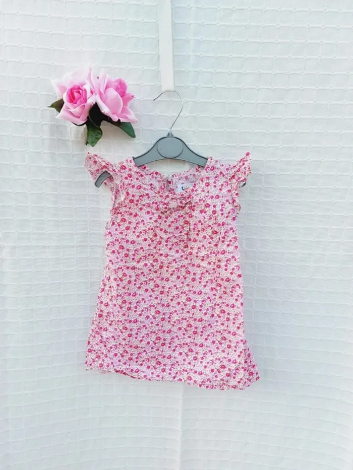 Très belle robe ou tunique Chicaprie 18 mois