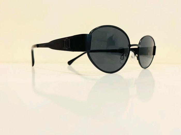 Lunette de soleil mixte ovale noire uvprotection catégorie 3 - photo numéro 5