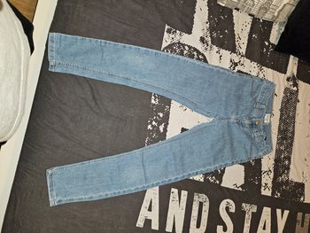 Lots de vêtements fille 8/10 ans.