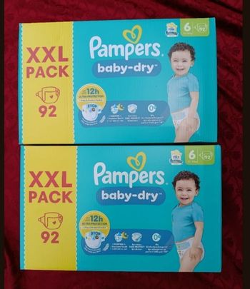 2 gros cartons XXL de couches Pampers baby-dry T6 taille 6