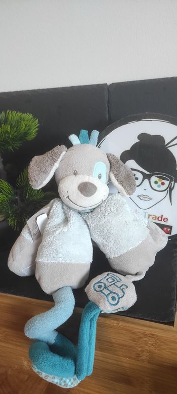 peluche chien cyril nattou gris bleu train scratch locomotive Gaston Grelot Rond