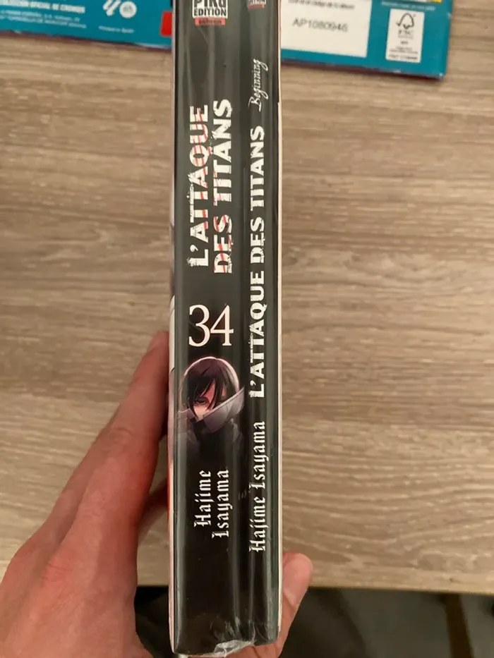 Tome 34 attaque des titans édition collector scellé - photo numéro 2