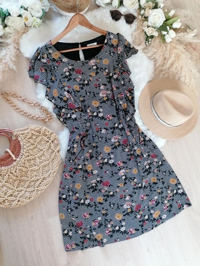 Jolie robe taille 42