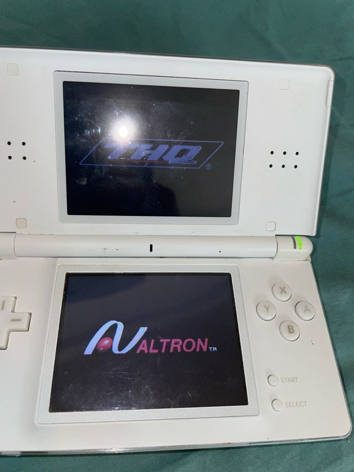 Nintendo DS Lite - photo numéro 7