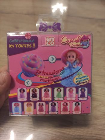 Coup cake surprise poupée