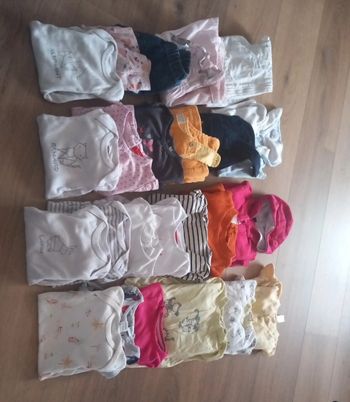 Lot vêtements fille 12 mois