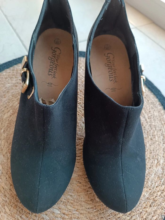 Bottines noires à talons - neuves - pointure 40 - photo numéro 4