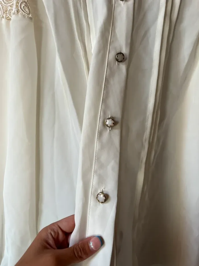 Chemise blanche vintage chic – dentelle & col travaillé – made in France – TU - photo numéro 7