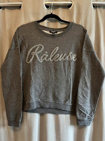 Sweat-shirt gris brodé Râleuse taille 38