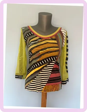 🌿 Haut Save The Queen – Taille L – Vert & marron avec manches mi-longues transparentes 🌿