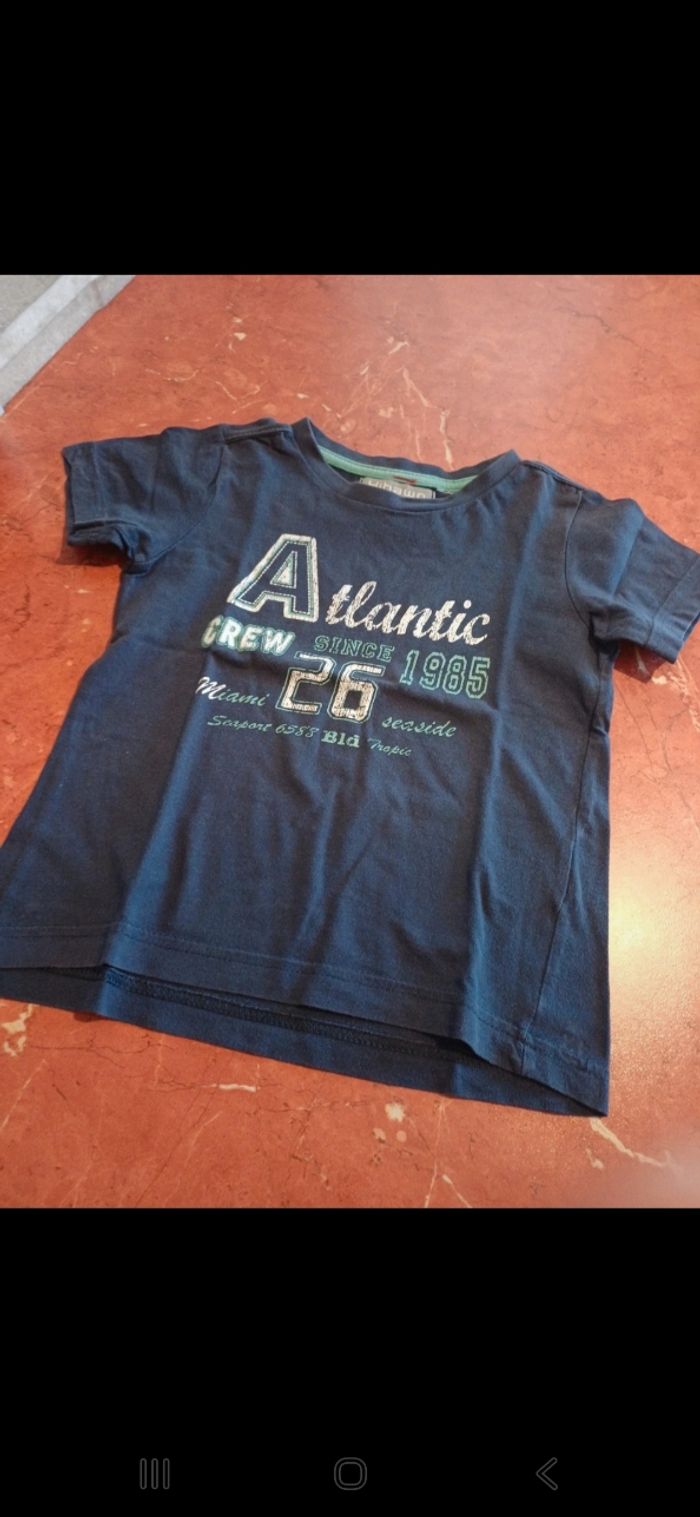 T.shirt garçon taille 4 ans