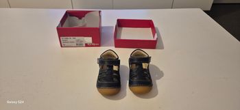 Sandales fermées kickers bleu marine