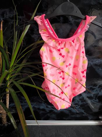 🩷 Magnifique maillot de bain cerises Kiabi 6 mois 🩷