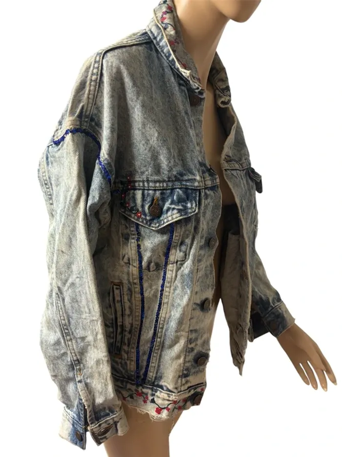 Veste Levi’s Trucker S - Vintage Customisée, Broderies et Sequins - photo numéro 7