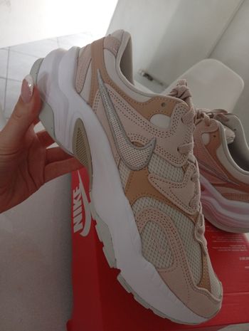 Basket Nike 42.5 mixte