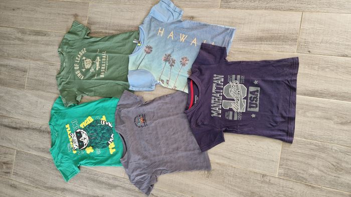 Lot de 5 tee-shirts manches courtes, taille 6 ans - photo numéro 1
