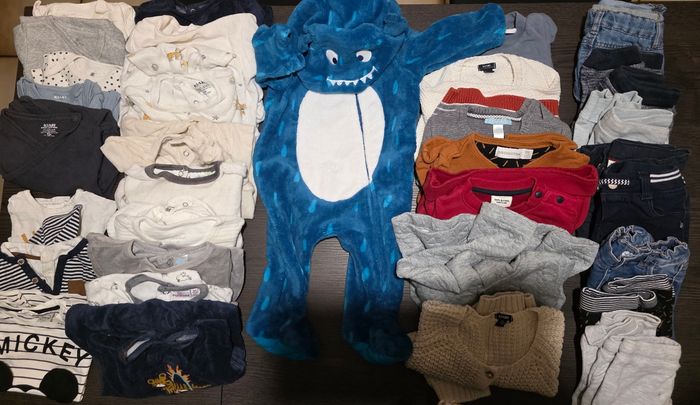 Lot vêtements 9 mois