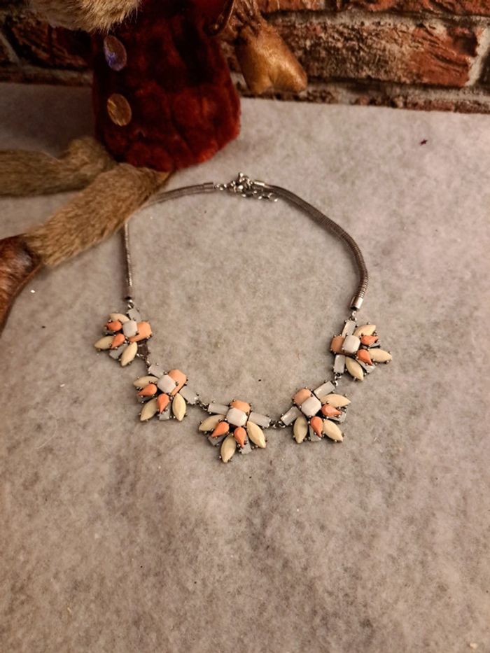 Collier chic strass corail beige et blanc - photo numéro 3