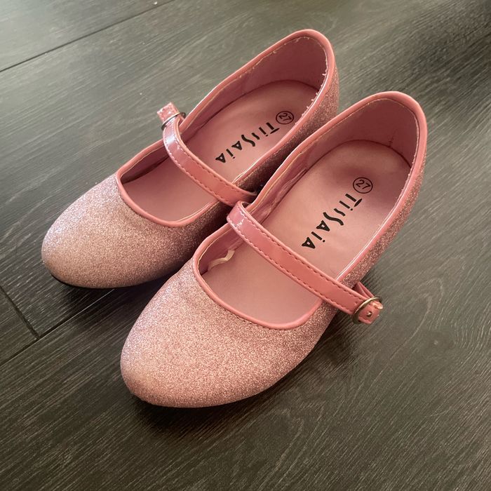 Chaussures fille taille 27
