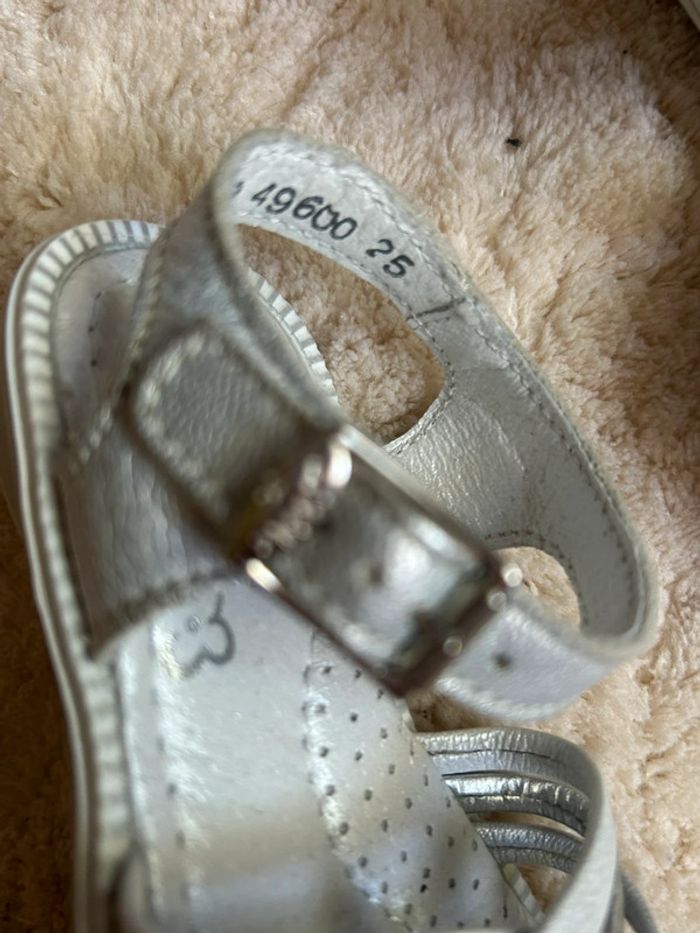 Sandales argentées Little Mary fille 25 neuves - photo numéro 3