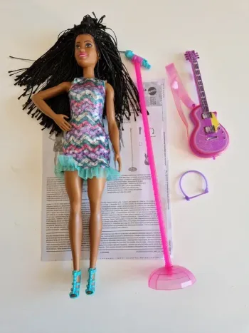 Poupée Brooklyn chanteuse