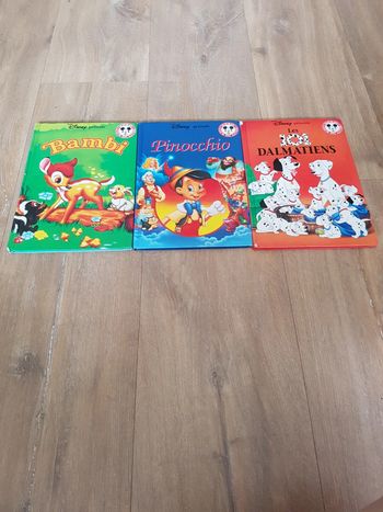 Trio de livres Disney