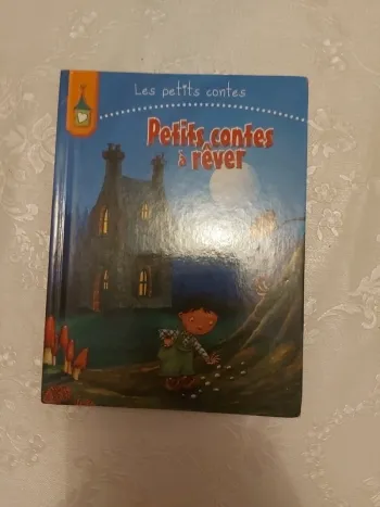 Livre petits contes à revers