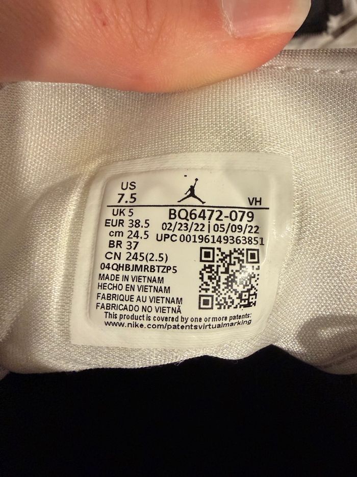 Jordan air 1 mid - photo numéro 4