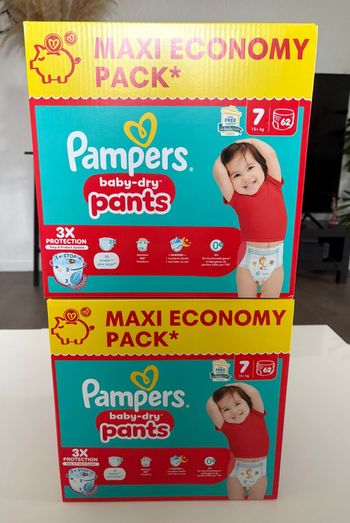 2 cartons Pampers Baby Dry Pants Taille 7 (124)