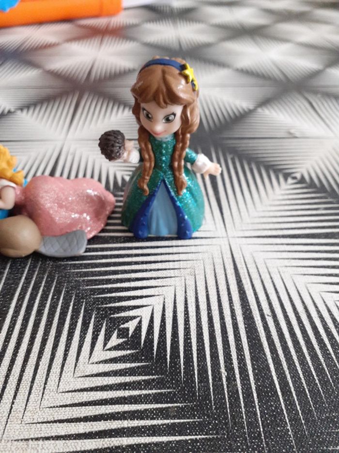 Figurines princesses - photo numéro 5